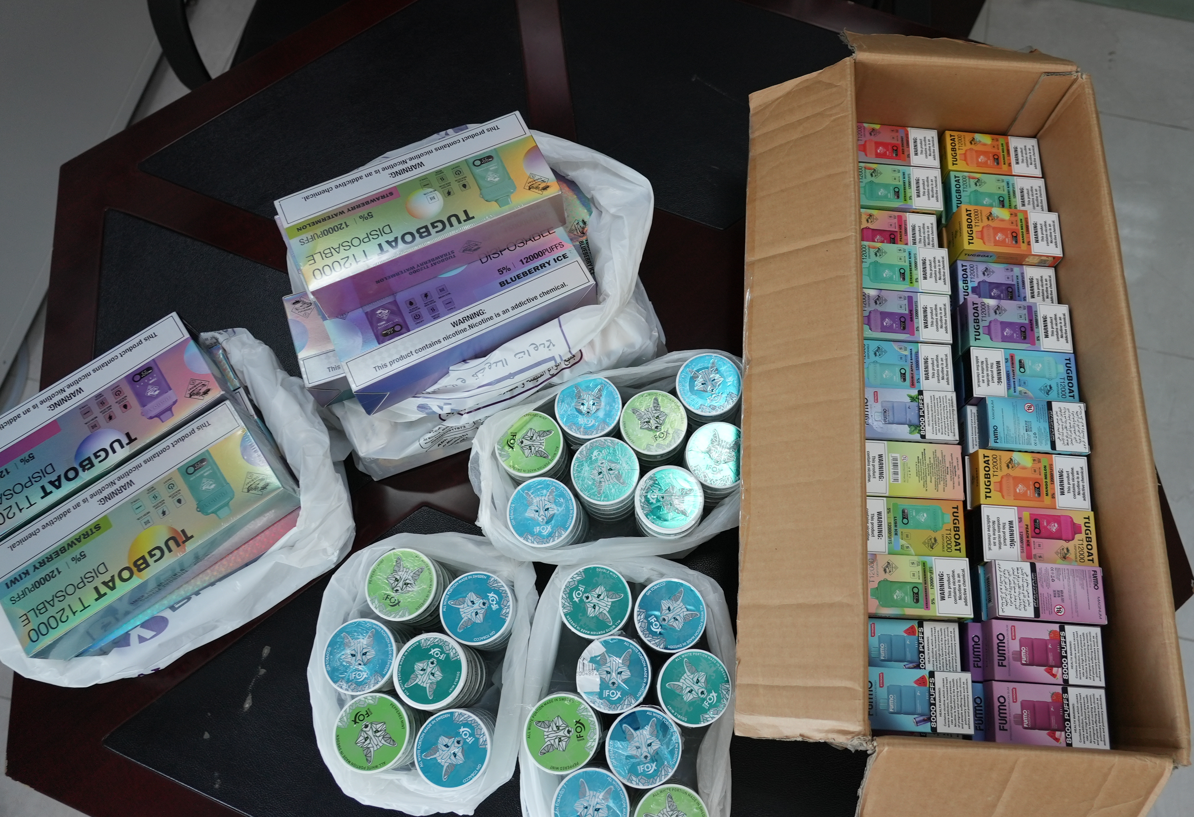 Seizure of Over 300 Electronic Cigarette Products and Chewing Tobacco in  Muscat Governorate